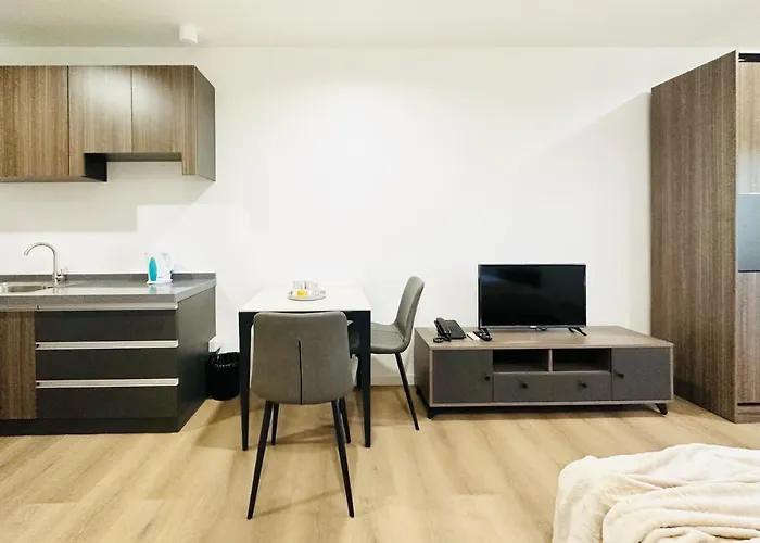 Hotel Mangrove Residences Mactan 3*